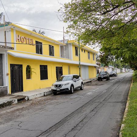 Oyo Hotel Marias,Aeropuerto Internacional De Chetumal Dış mekan fotoğraf