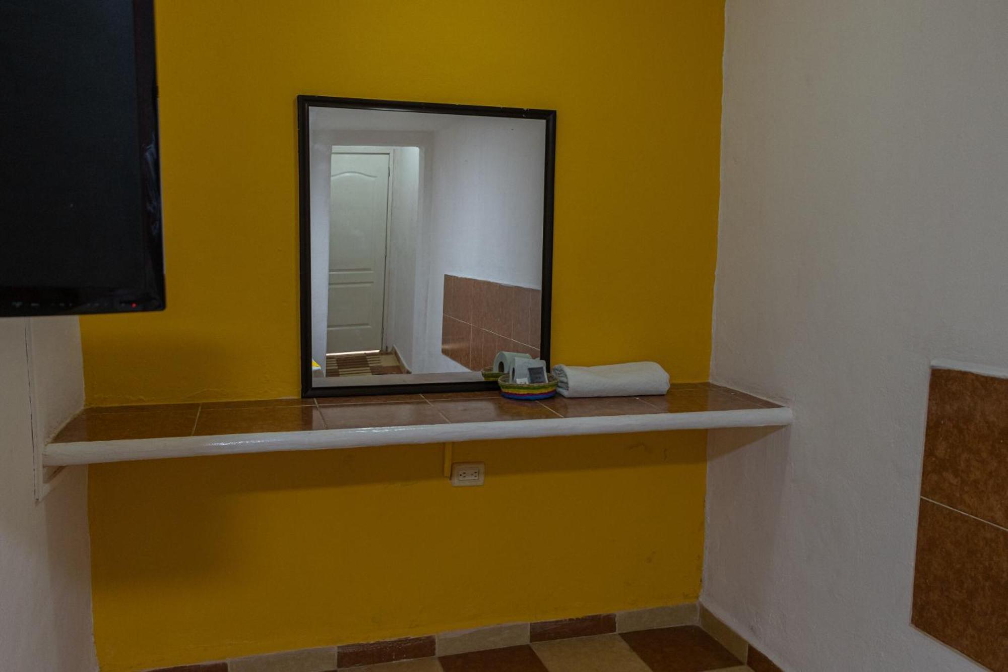 Oyo Hotel Marias,Aeropuerto Internacional De Chetumal Dış mekan fotoğraf
