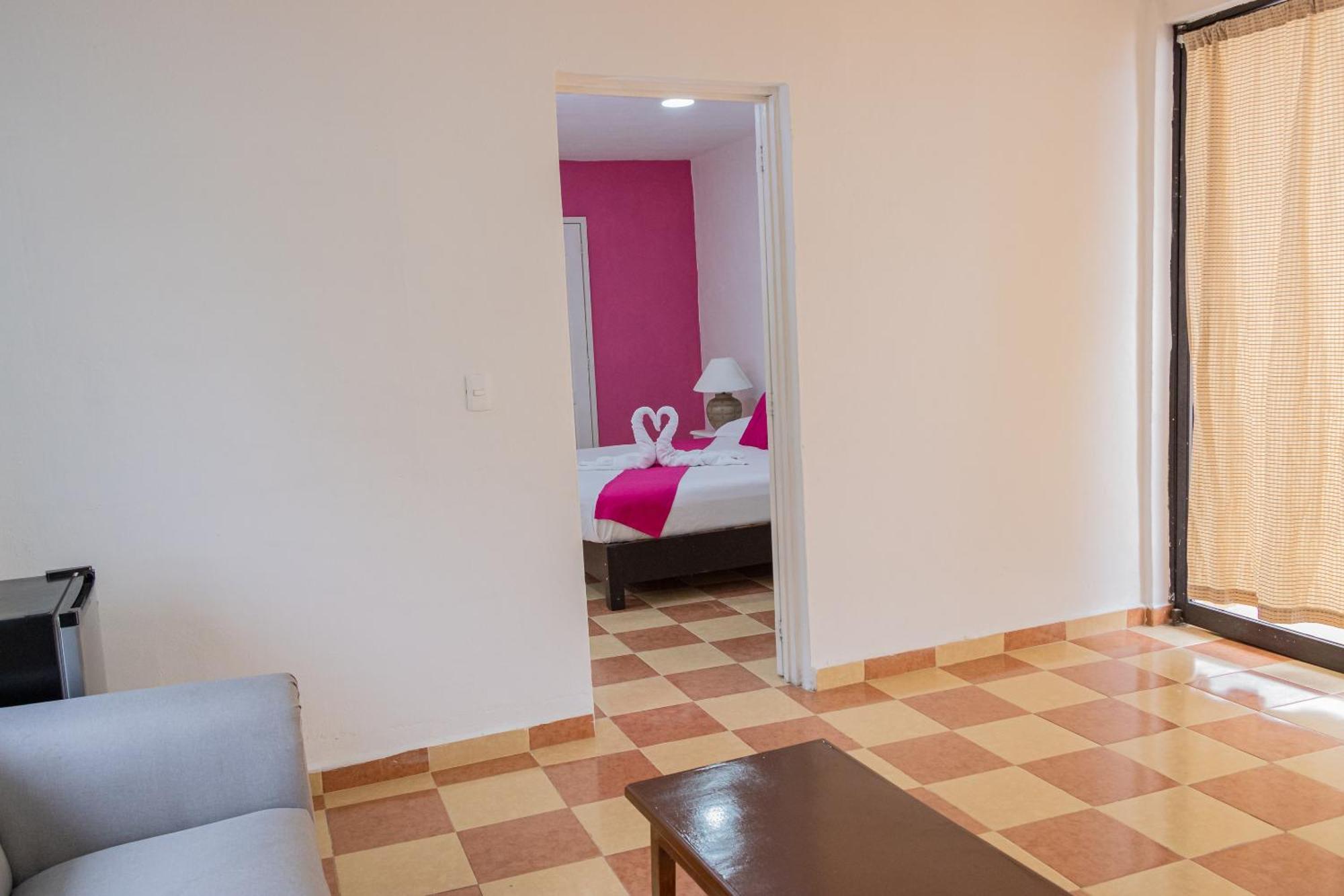 Oyo Hotel Marias,Aeropuerto Internacional De Chetumal Dış mekan fotoğraf
