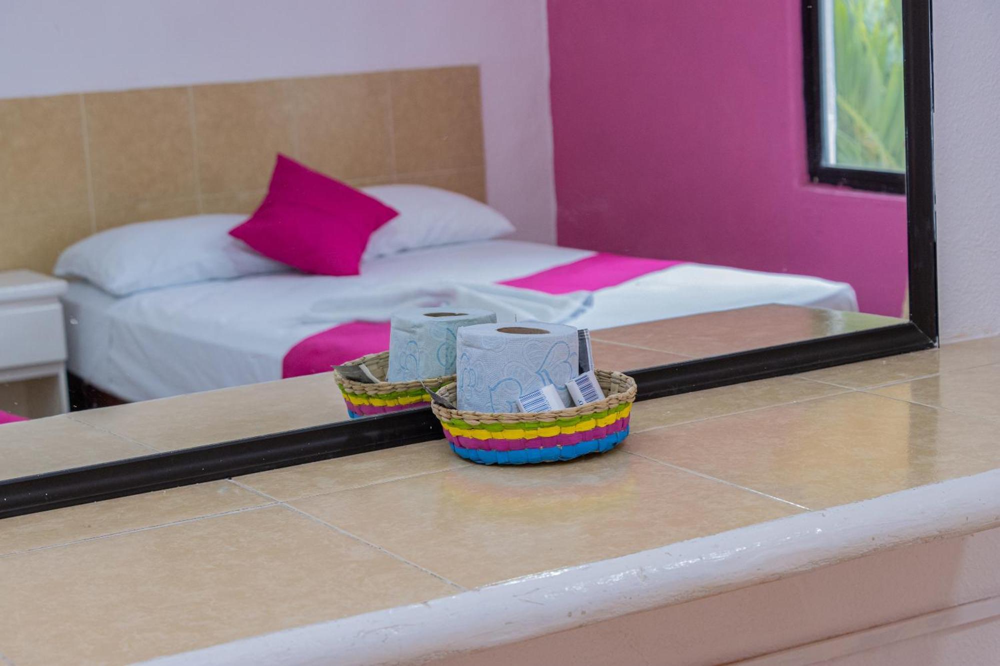 Oyo Hotel Marias,Aeropuerto Internacional De Chetumal Dış mekan fotoğraf