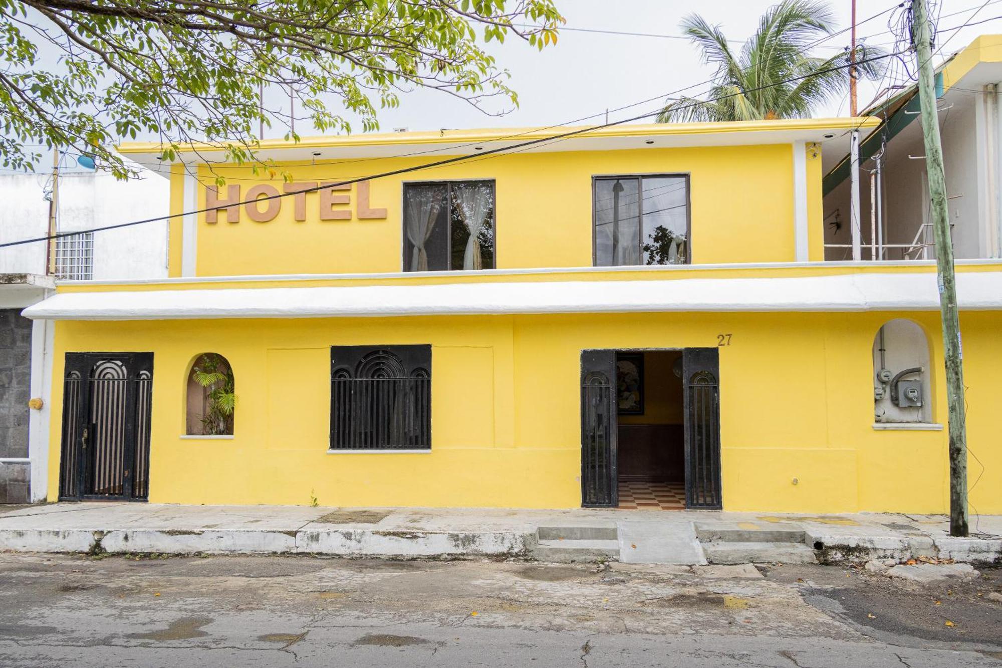 Oyo Hotel Marias,Aeropuerto Internacional De Chetumal Dış mekan fotoğraf